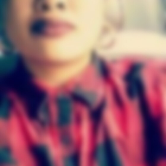 Taunuu W., Single from Seattle